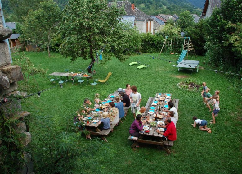 Colline verte jardin