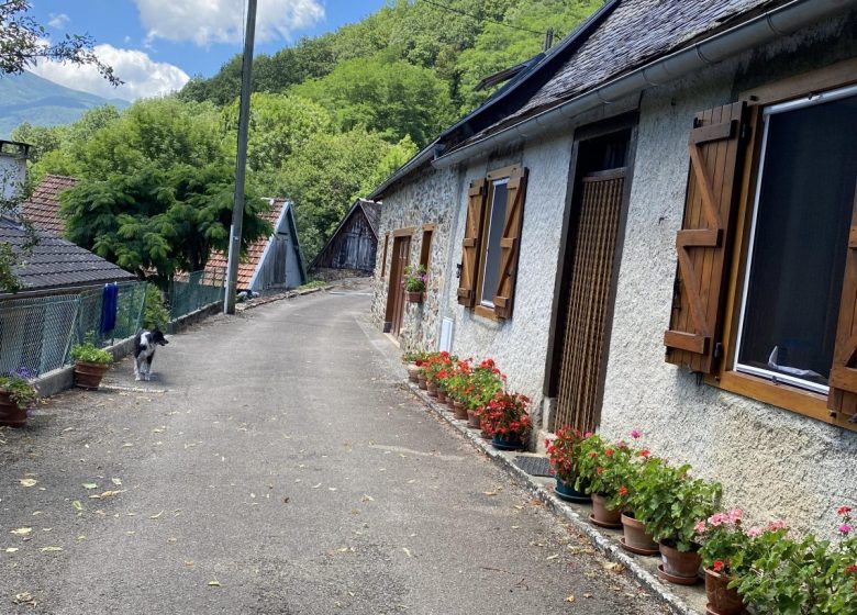 Arrivée au hameau.